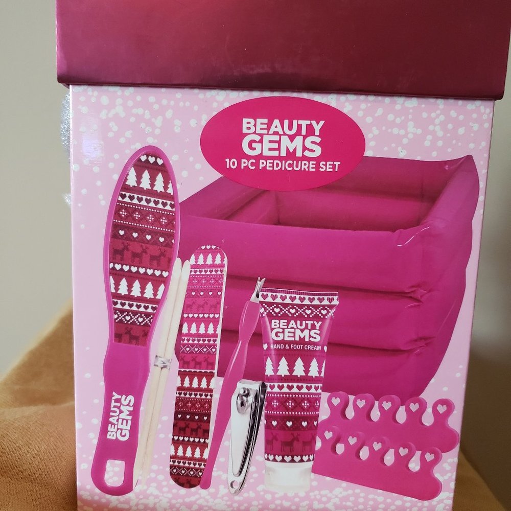 Pedicure Set - Picture 3 of 15